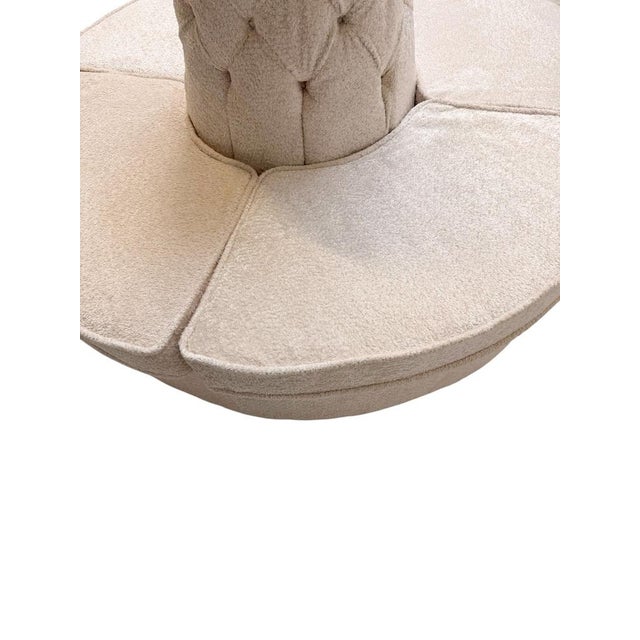 Hollywood Regency Round Banquet Settee in Bouclé, 1980s For Sale - Image 11 of 13