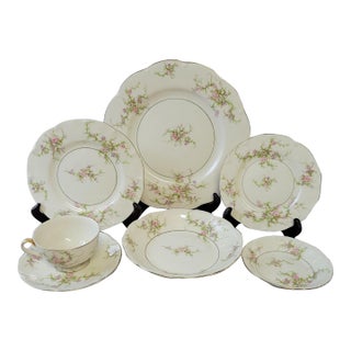Mid 20th Century Traditional Theodore Haviland “Rosalinde” Dinnerware Set - 42 Piece For Sale