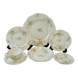 Mid 20th Century Traditional Theodore Haviland “Rosalinde” Dinnerware Set - 42 Piece