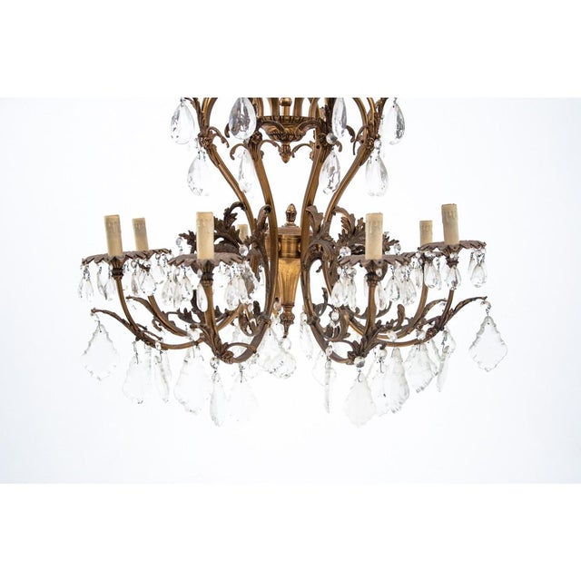 Crystal Chandelier, France, 1940s, in Flawless conditions. Designed 1920 to 1949 Up to 250V (Europe/UK Standard).The...
