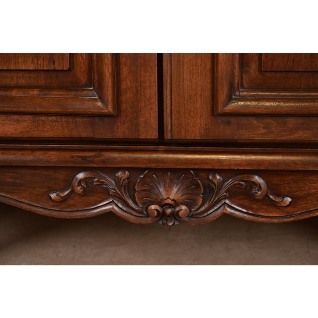 Karges Style French Provincial Louis XV Carved Walnut Sideboard Credenza For Sale - Image 11 of 16