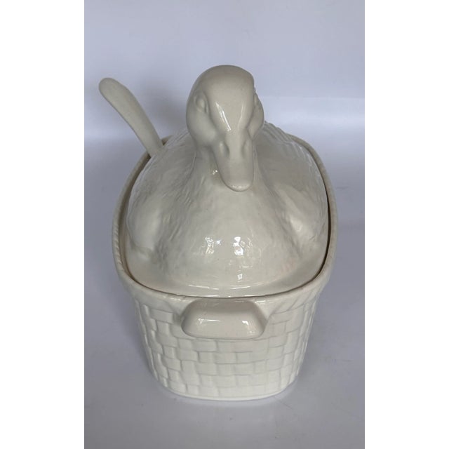 MOS261980's Americana Whittier Potteries, California, Duck Motif Soup Tureen For Sale - Image 11 of 16