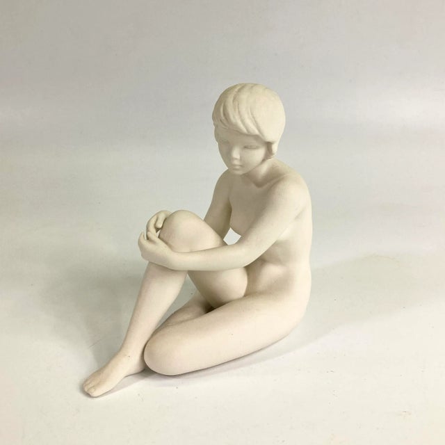 Goebel Set of Two Porcelain Figurines of Young Ladies Sitting For Sale - Image 9 of 10