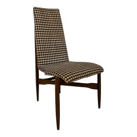 Example of Kodawood Accent Chairs