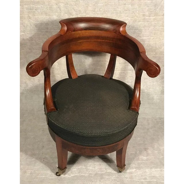 Step back in time with this exquisite 19th century Victorian office chair. Crafted from rich walnut, this chair combines...
