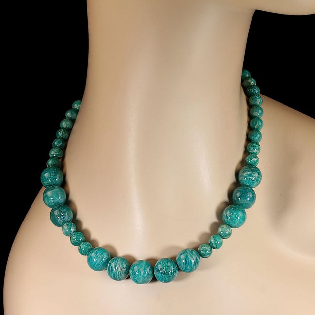 Traditional Ajd 17 Inch Deep Green Amazonite Graduated Necklace Great Gift! For Sale - Image 3 of 5
