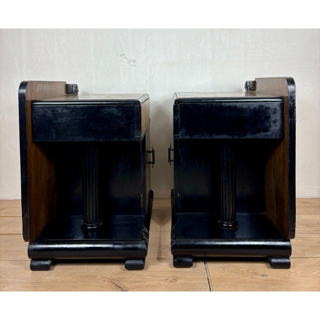 Brown 1950s Pair of Art Deco Nightstands with Columns, Ebonized Wood and Figured Veneer For Sale - Image 8 of 10
