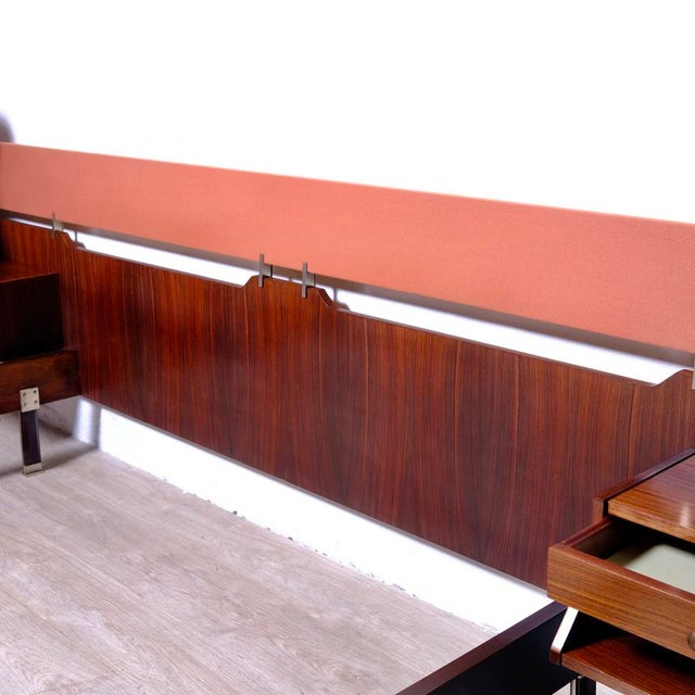 1950s Mid-Century Double Bed with Suspended Bedside Tables in Wood and Fabric, 1950s For Sale - Image 5 of 18