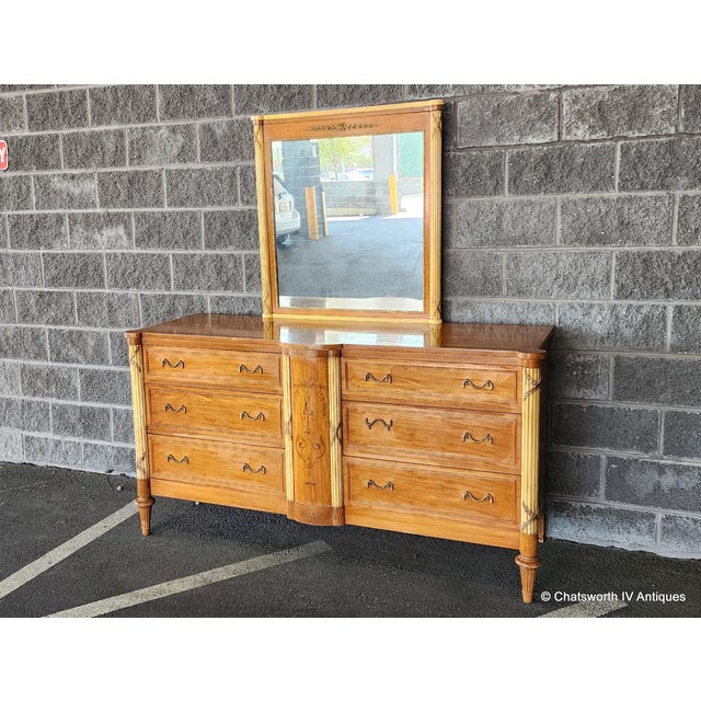 1930s Antique French Neoclassical 1930s Inlaid Satinwood Mahogany Bedroom Dresser W/ Mirror For Sale - Image 5 of 16