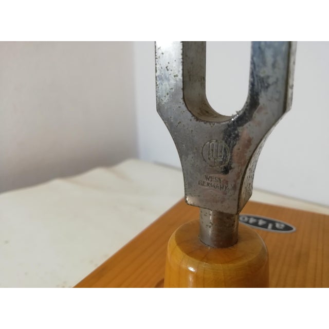 Brown Professional Table Tuning Fork, Germany, 1960s, Set of 2 For Sale - Image 8 of 10