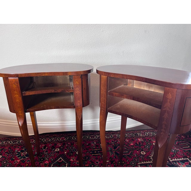 Pair of Vintage Italian Marquetry Inlaid Kidney-Shaped Walnut Side Table With Two Drawers, Louis XV Style Legs For Sale - Image 11 of 12