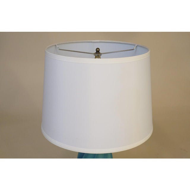Aqua 1950s Mid Modern Van Briggle Aqua Swirl Art Pottery Ceramic Table Lamp Signed For Sale - Image 8 of 10