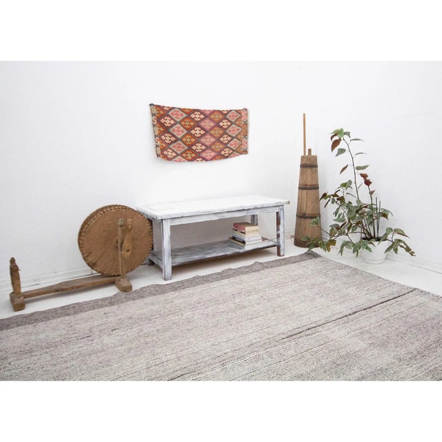 Gray Vintage Modern Kilim Rug For Sale In Los Angeles - Image 6 of 7