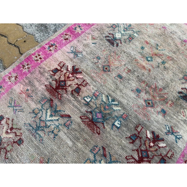 Pink 1960s Vintage Pink Turkish Rug For Sale - Image 8 of 11
