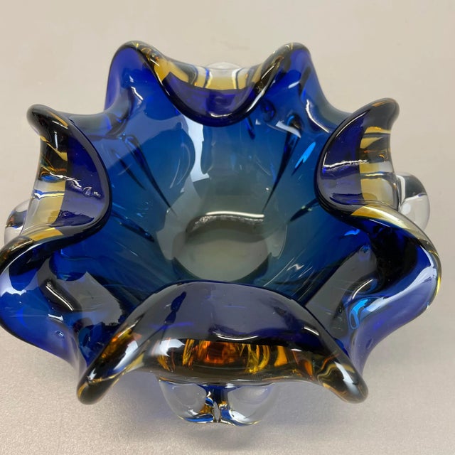 Large Murano Glass Floral Bowl, Italy, 1970s For Sale - Image 11 of 16