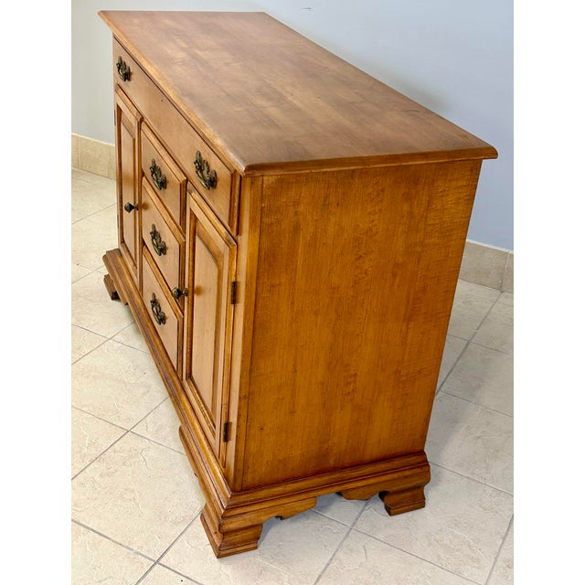 Mid 20th Century Rock Maple Buffet For Sale In Philadelphia - Image 6 of 8