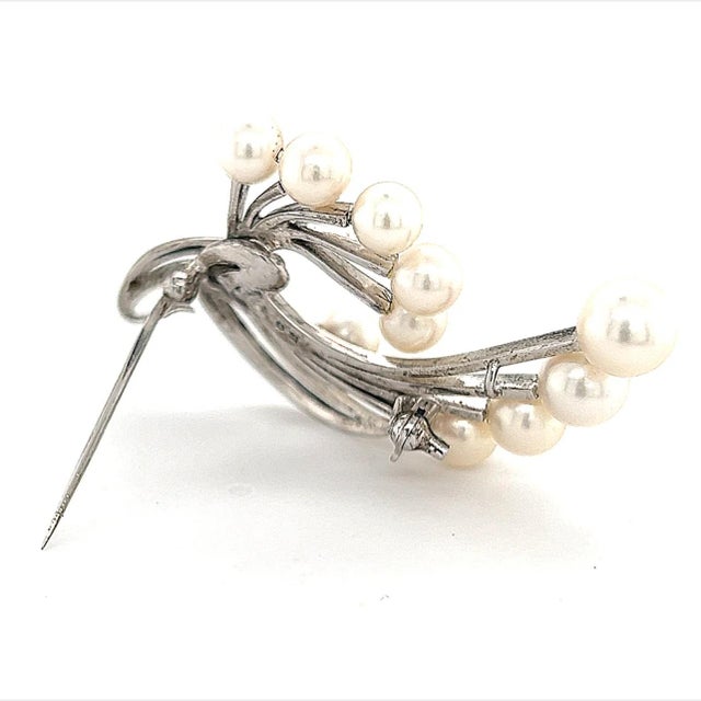 Metal 1990s Mikimoto Estate Akoya Pearl Brooch Sterling Silver For Sale - Image 7 of 12