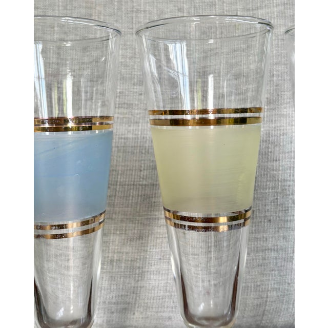 1960s 1960s Mid-Century Modern Pilsner Glasses – Frosted Color Bands & Gold Trim – Set of 4 For Sale - Image 5 of 7