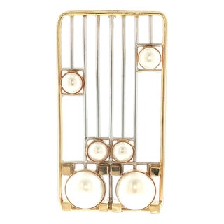Late 20th-Century Contemporary Cultured Pearl Brooch For Sale