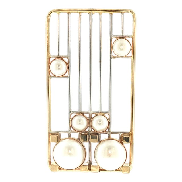 Late 20th-Century Contemporary Cultured Pearl Brooch For Sale