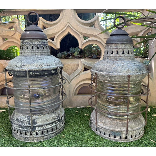 Metal Vintage Pair Perko Galvanized Steel Uss Missouri Battleship Anchor Lights – Clear Lens – Circa 1940 For Sale - Image 7 of 12