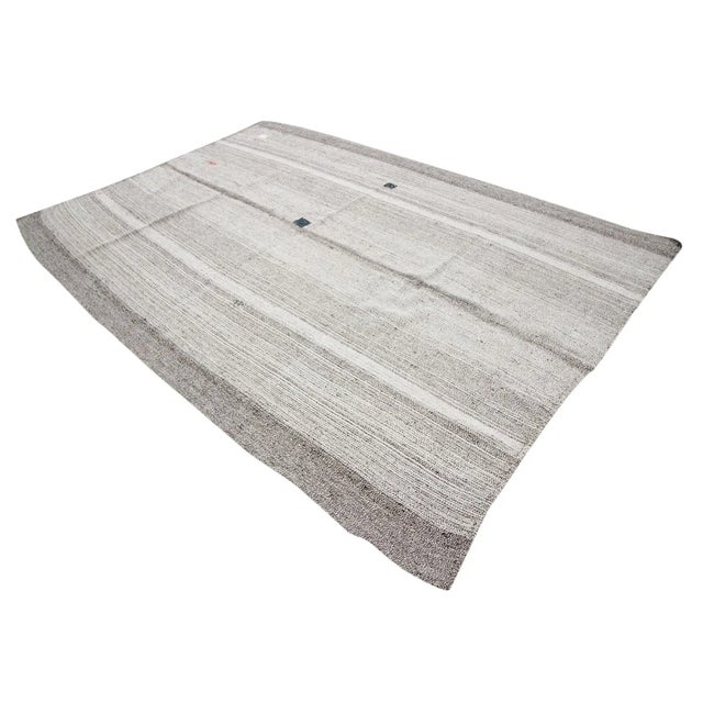 1960s Vintage Modern Kilim Rug- 7′ × 9′4″ For Sale - Image 4 of 7