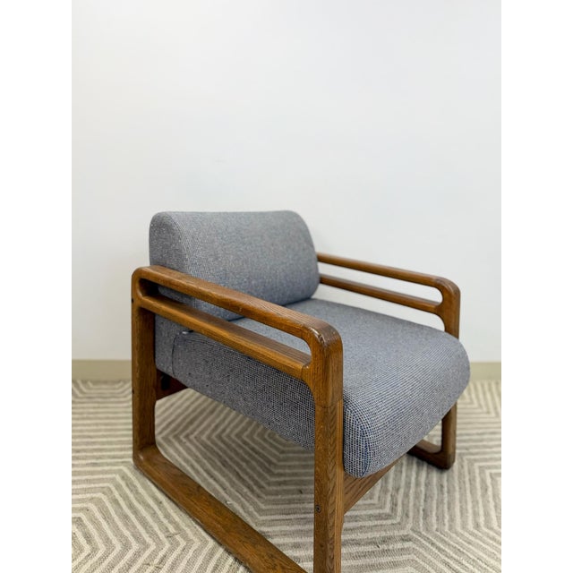 Mid 20th Century Vintage MCM Single Accent Chair Rounded Wood Arms Mid-Century Lounge For Sale - Image 5 of 9