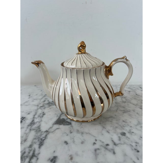 Vintage Sadler Cream & 24 Kt Gold Trim Teapot W/Lid - England For Sale - Image 10 of 10