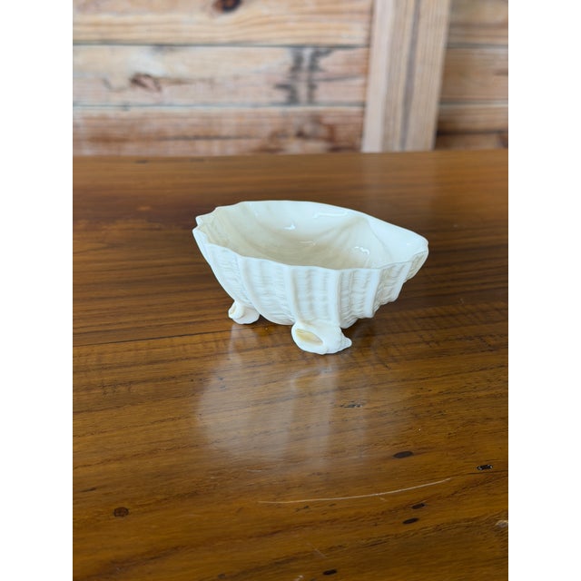 Ivory Vintage Irish Belleek Porcelain Shell Bowl on Conch Feet For Sale - Image 8 of 12