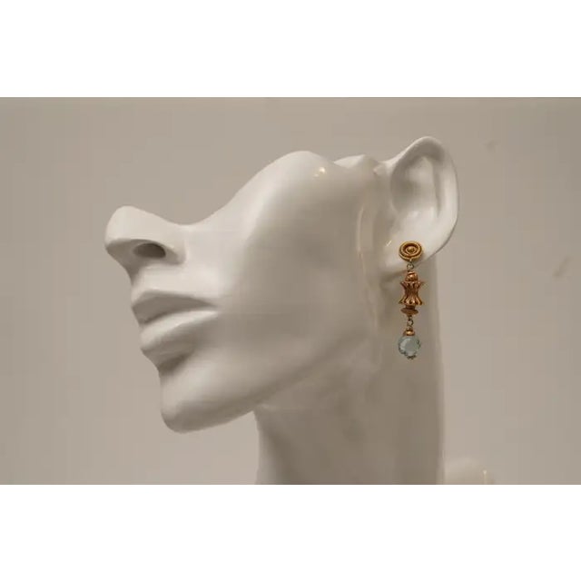 Contemporary 1990s Pair of 18K Gold and Aquamarine Dangle Drop Earrings by Deborah Lockhart Phillips For Sale - Image 3 of 6