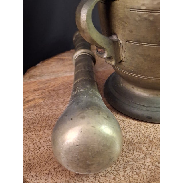 18th C Antique Solid Brass Mortar Pestle Set Heavy 15lb Judaica Apothecary For Sale In Boston - Image 6 of 17