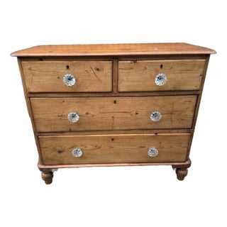 Antique Victorian Farmhouse Ructic Style English Pine Chest of Drawers With Glass Knobs, 19th Century For Sale