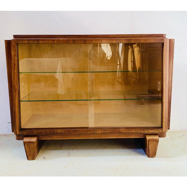Art Deco Display Case in Mahogany and Veneer For Sale - Image 10 of 12