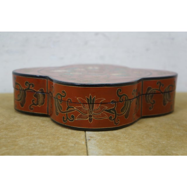 Late 20th Century Chinese Chinoiserie Red Lacquered Eight Treasures Keepsake Trinket Box 8" For Sale - Image 6 of 15