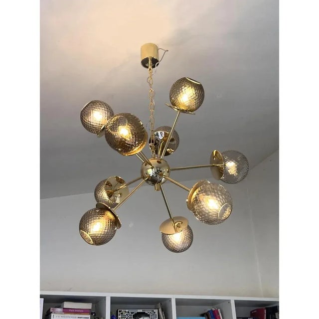 Mid-Century Modern Italian Gold Chandelier in Murano Glass by Simoeng For Sale - Image 3 of 10