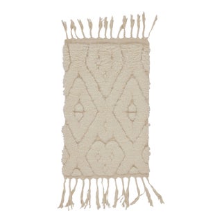 Rug & Kilim’s Moroccan-Inspired Shag Rug in White With Geometric Pattern For Sale