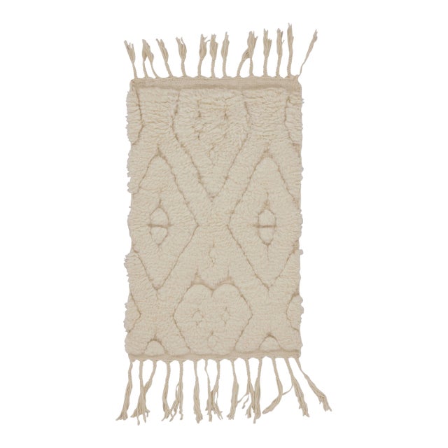 Rug & Kilim’s Moroccan-Inspired Shag Rug in White With Geometric Pattern For Sale
