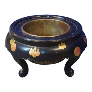 Antique Japanese Edo Makie Lacquered Stand Hibachi Brazier Tea Fire Bowl in Brass For Sale