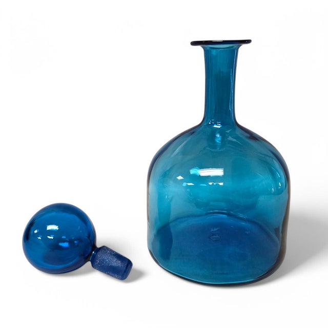 1960s Vintage Hand Blown Blue Model 6942 Decanter by Joel Myers for Blenko For Sale - Image 5 of 7