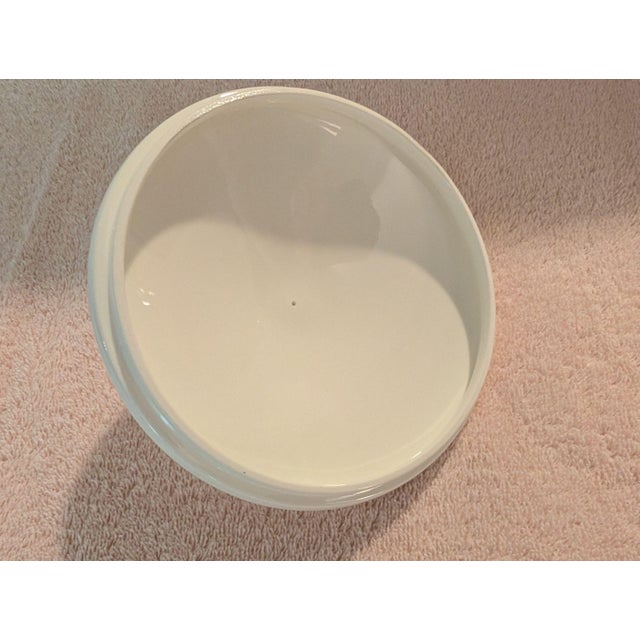 1980s Villeroy & Boch "Arco Weiss" 2.5 Qt Covered Vegetable/Tureen For Sale - Image 11 of 17
