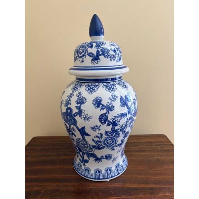 Late 20th Century Chinoiserie Large Blue and White Porcelain Ginger Jar For Sale - Image 4 of 7