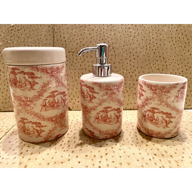 Italian Vintage Labrazel 3 Piece Toile Bath Set in Red Toile, Made in Italy, Includes Cup, Soap Dispenser and Cotton Jar For Sale - Image 3 of 9