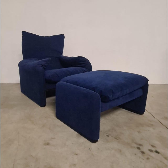 Set of Maralunga Chair with Ottoman by Vico Magistretti for Cassina For Sale - Image 3 of 18