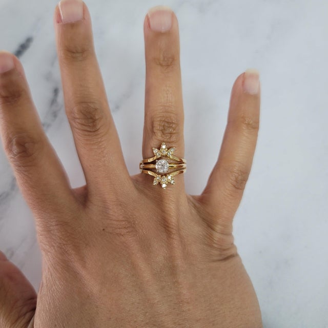 ♥ Ring Summary ♥ Main Stone: Diamond Approx. Carat Weight: .25cttw Diamond Clarity: SI1/SI2 Diamond Color: I Band...