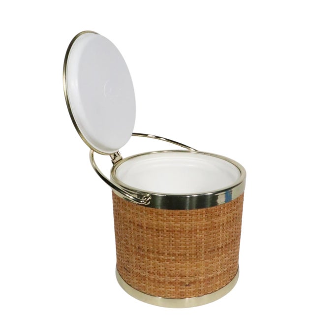 Mid Century Hollywood Regency Raffia Wrapped Brass Plated Ice Bucket by Kraftware New York C. 1970's For Sale - Image 10 of 11