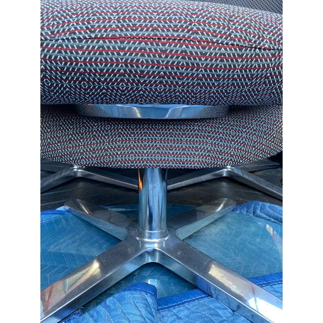 Modern Steelcase I2i Dual Swivel Ergonomic Lounge Chairs - a Pair For Sale - Image 11 of 12