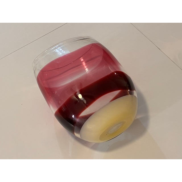 2003 Caleb Siemon Signed Studio Art Glass Oval Sommerso Vase - Ruby & Cream For Sale - Image 10 of 14