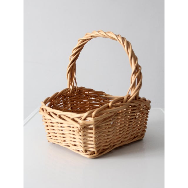 French Country Vintage Wicker Gathering Basket For Sale - Image 3 of 11