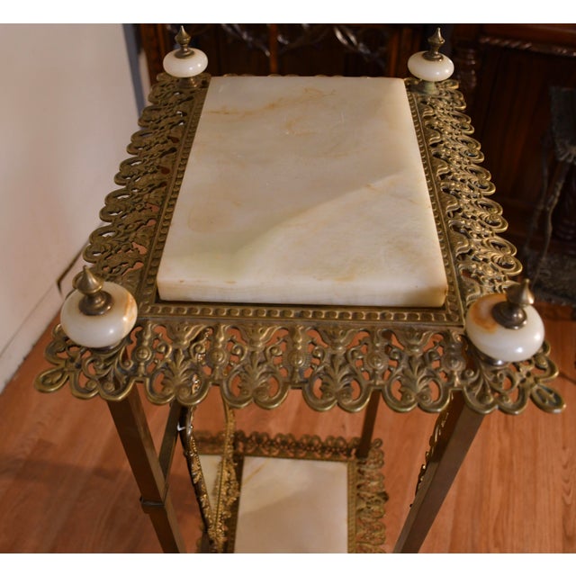 1900s Antique Victorian Brass & Onyx Mirrored Etagere / Display Stand For Sale - Image 16 of 18