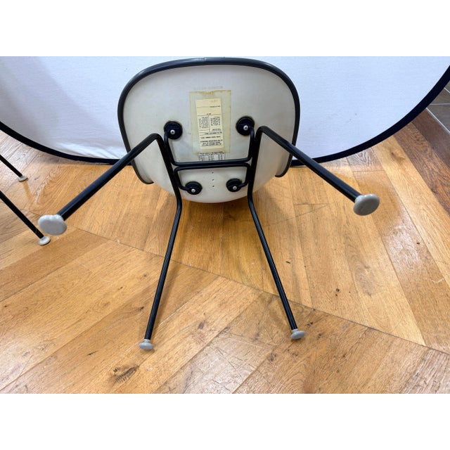 Mid-Century Modern Set of 4 Mid Century Eames for Herman Miller Molded Shell Chairs For Sale - Image 3 of 9